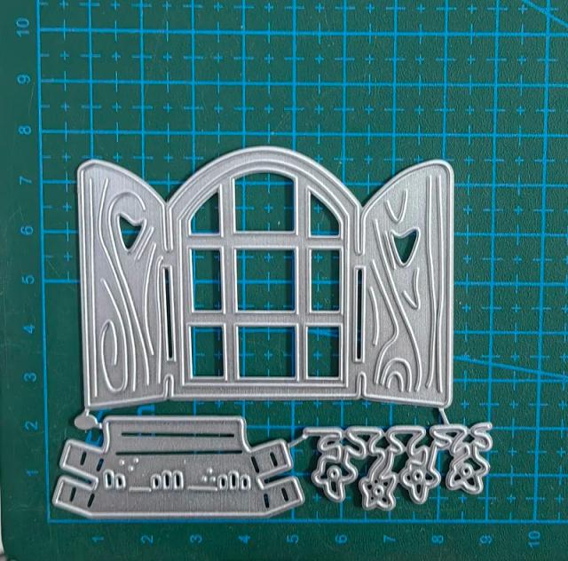 Moldes de Corte Preciso para Decoração de Janelas e Flores em Scrapbook e Artesanato