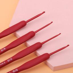 Agulha de Crochet de alumínio com alça de silicone Ganchos de crochê vermelho DIY Agulhas de tricô para camisola Ferramenta de costura Weave - Image 5