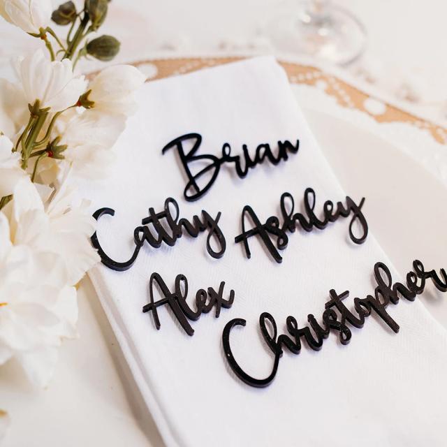 Kit de Decoração Personalizada para Casamento: 20 Cartões de Mesa com Nomes de Convidados e Tags para Noiva e Noivo