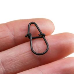100 pçs/lote Matte preto Snap Barril De Pesca Giratória Segurança Snaps Ganchos Fishhook Pesca Tackle Box Acessório ferramenta iscas - Image 2