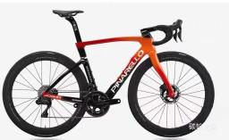 Estrutura Pinarello Dogma F de 2025. Novo quadro de fibra de carbono Pinarello DOGMA DisK F. Quadro aerodinâmico para bicicletas de estrada. - Image 2