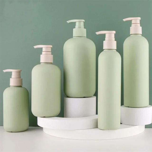 Garrafa Verde Recarregável com Bomba de Acrílico para Loções e Shampoos - Disponível em 200ml, 300ml e 500ml