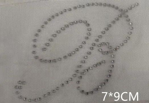 Ornamentos em formato de coração com ponta e strass, envio por aplique
