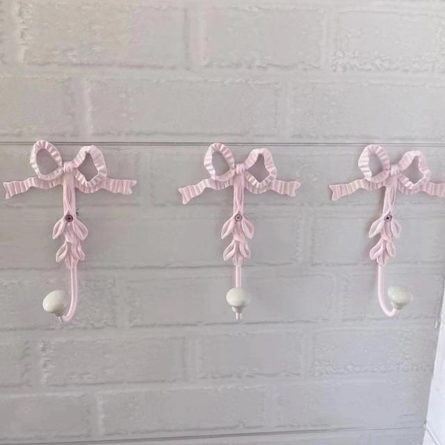Ganchos Decorativos Artesanais de Ferro Forjado: Laços Bonitos para Sua Decoração em Casa