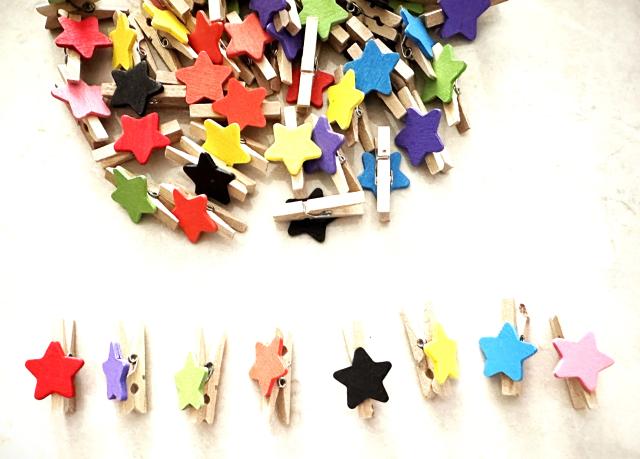 Clipes Coloridos em Madeira com Estrela para Decoração de Eventos, Casamentos e Artesanato - Conjunto com 50 Peças