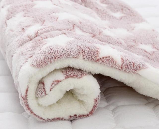 Cama Plush em Formato de Urso para Cães e Gatos - Almofada Macia e Lavável para Descanso Confortável