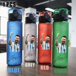 Copo de água esportivo plástico portátil, 560ml, estrela do futebol, vermelho, verde, azul, preto, acampamento ao ar livre, viagem, presente - Image 2
