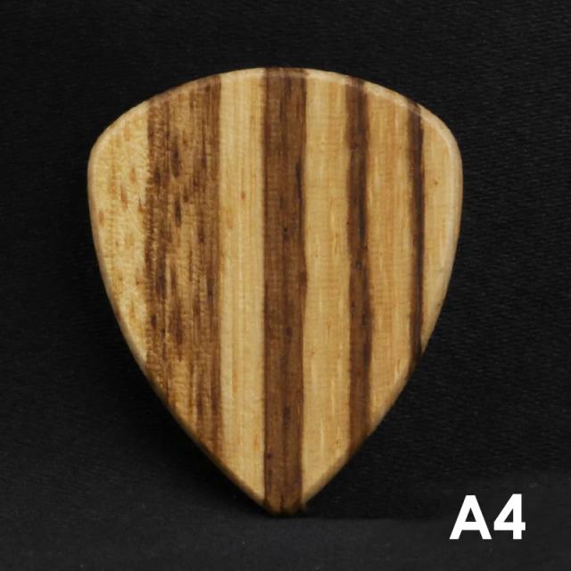 Palheta de Guitarra Acústica de Madeira em Forma de Coração - Plectrum Ideal para Ukulele e Guitarra Elétrica, Perfeito como Presente, 1 Unidade