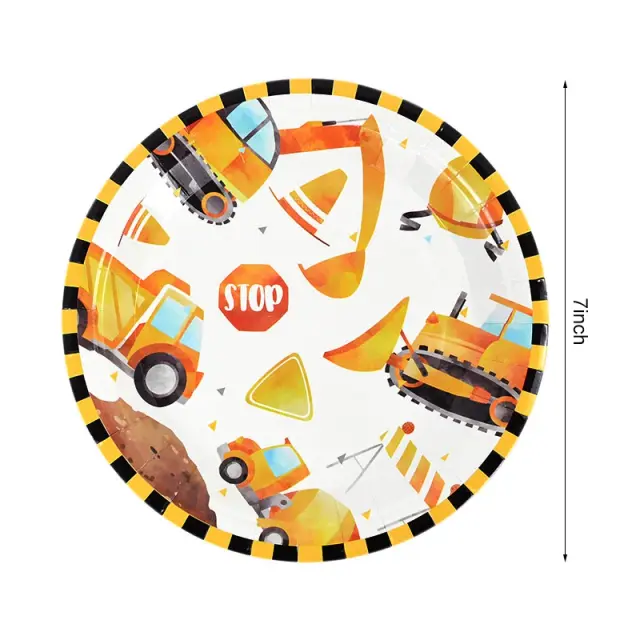 Decoração de Festa de Aniversário com Louça Descartável de Caminhão e Engenharia para Meninos