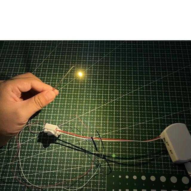 Modelo de Trem Ferroviário em Escala HO 100 com Acessórios de Rua e Iluminação LED para Dioramas e Montagens de Brinquedos