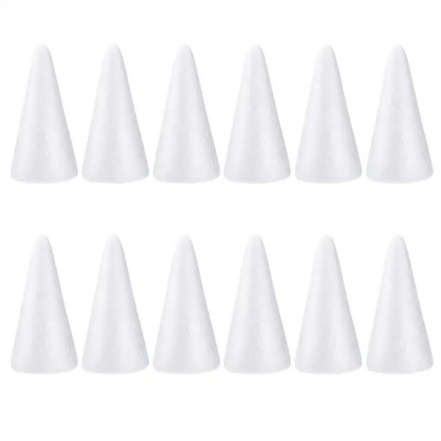Cones de Isopor para Artesanato Natalino: Ideias DIY e Decoração Floral com Bolas Brancas para Crianças
