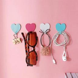 2Pcs Wall Mounted Ganchos Heart Shaped Adesivo Cabides Brasão Gancho Traceless Cabide Chave Ganchos Decorativos para Cozinha de Casa - Image 4