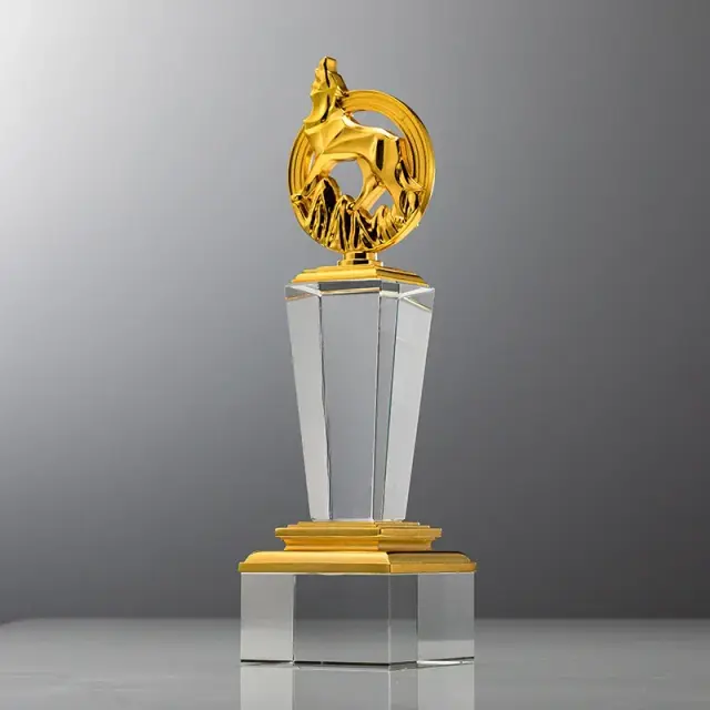 Troféu de Cristal Personalizado de Alta Qualidade - Presente Criativo com Design de Cervo em Metal para Decoração e Comemorações