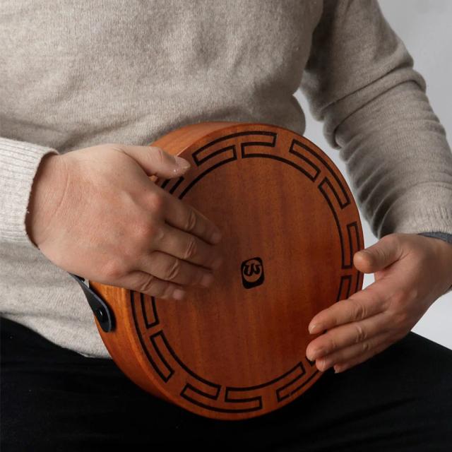 Cajon de Madeira com Alça Ajustável e 2 Tons - Ideal para Percussão e Acompanhamento Musical com Bolsas de Armazenamento