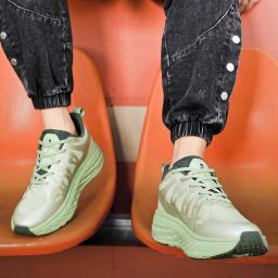 Sapatos esportivos de sola grossa para casais, antiderrapantes, tênis absorvente de choque para homens e mulheres, tênis de maratona, novo, 2024 - Image 3