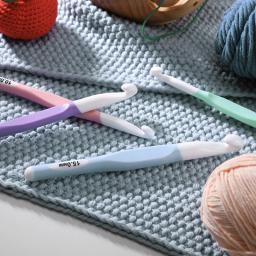 Antiderrapante ergonômico grande crochê ganchos para iniciantes, Agulhas plásticas de crochê, Extra longo, 1pc - Image 3