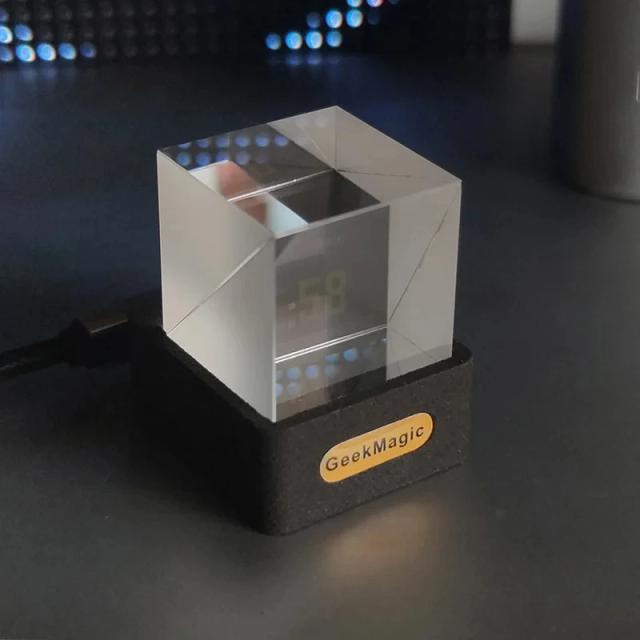 Decoração de Mesa com Cristal Holográfico, Relógio Digital Inteligente e Álbum de Fotos Animado como Presente Perfeito