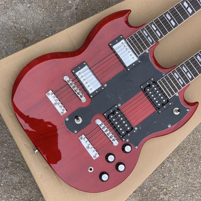 Guitarra Elétrica Inovadora com Cabeça Dupla e 12 Cordas, além de Modelo Clássico de 6 Cordas