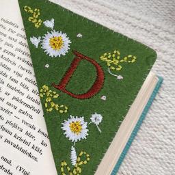 🔖Marcador de canto elegante personalizado bordado à mão, quatro estações, artesanato infantil divertido, quatro estações, 26 letras - Image 4