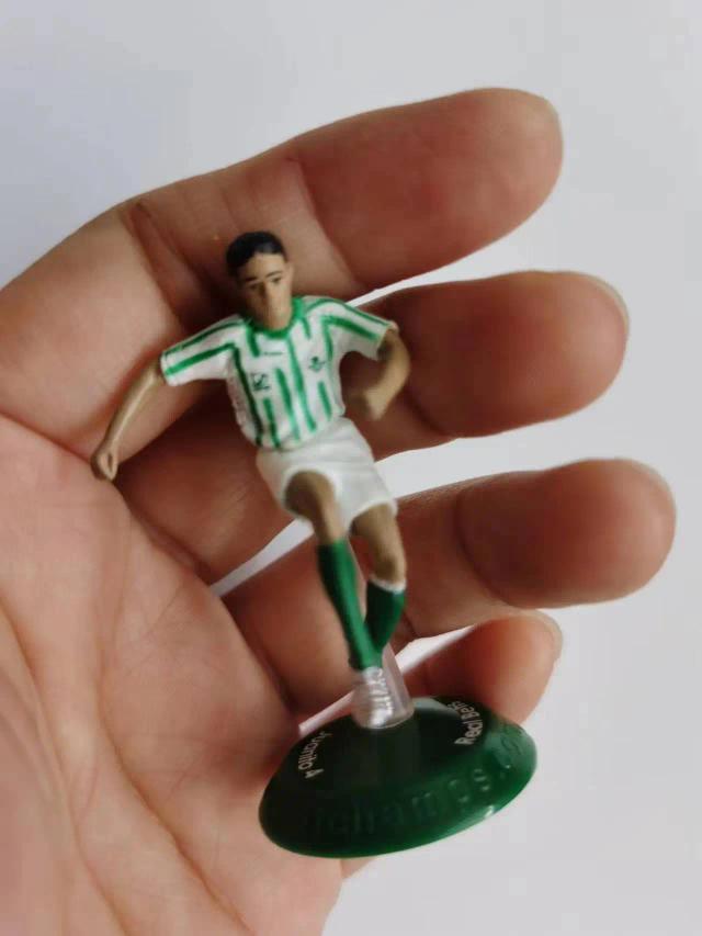 Miniatura de Jogador de Futebol Realista para Colecionadores