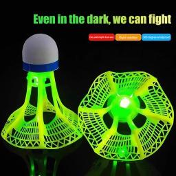 Petecas de badminton que brilham no escuro, 6 peças, à prova de vento, led, bolas de treinamento noturno, penas de plástico inquebráveis, bolas de nylon - Image 4
