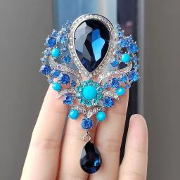 Broches grandes de cristal d'água para mulheres, moda vintage, estilo pingente, alfinetes de casamento elegantes, joias de festa, luxo, elegante - Image 1