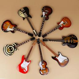Miniatura guitarra réplica mini baixo elétrico modelo de exibição de madeira mini instrumento musical casa bonecas acessórios coleção decoração - Image 2