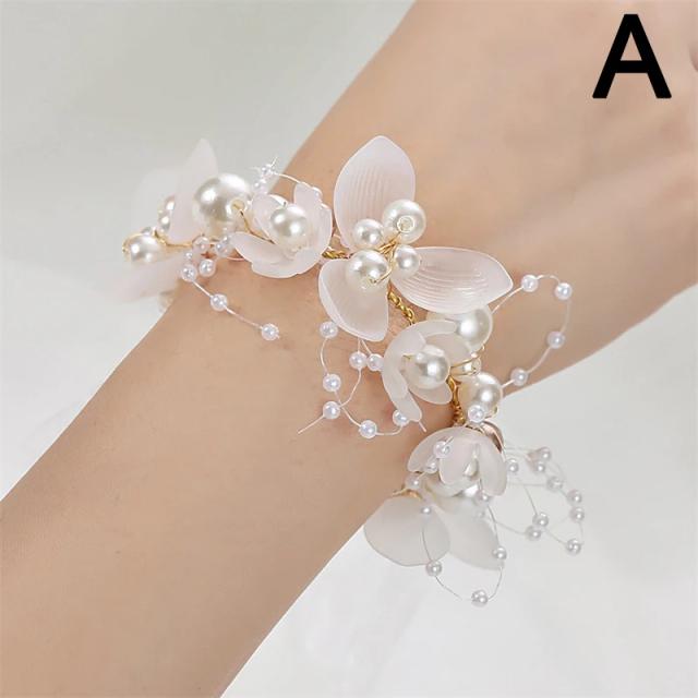 Pulseira Pérola Beads para Damas de Noiva com Elegantes Flores, Corsage Decorativa e Acessórios para Festas de Casamento