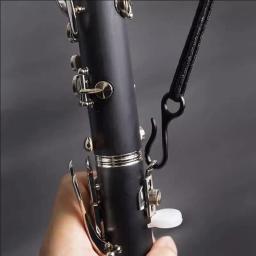 Clarinete Polegar Descanso Conjunto Completo Altura É Ajustável bB Clarinete Polegar Ferramenta de Suporte Parafuso Tampa Plástica Bandeja de Metal para Clarinete A bracelete para clarinete pode ser fixada Bandeja de - Image 3