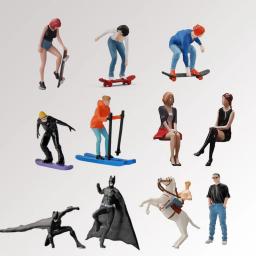 Diorama Figuras em Miniatura, Cenas em Miniatura na Garagem, Brinquedos Artesanais DIY, Figuras Anime Colecionáveis, Minifigures Model Kit, Escala 1:64 - Image 1