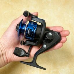 Carretilhas de pesca giratórias de plástico 5.2:1 roda molinete isca de pesca roda navio fundição de isca pesca voadora corrico - Image 1