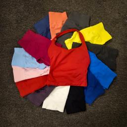 2 pçs conjunto de ginásio impacto halter topos cintura alta scrunch sem costura shorts roupas fitness activewear conjunto treino roupas ginásio terno - Image 3