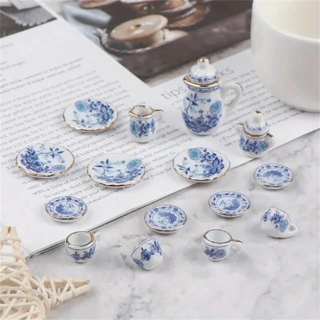 Conjunto de Chá Miniatura Porcelana Branca Vintage 15 Peças