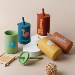 Bpa copo de silicone livre com palha para alimentação do bebê, estilo cartoon, grau alimentício, garrafa de água, talheres, bpa livre - Image 6