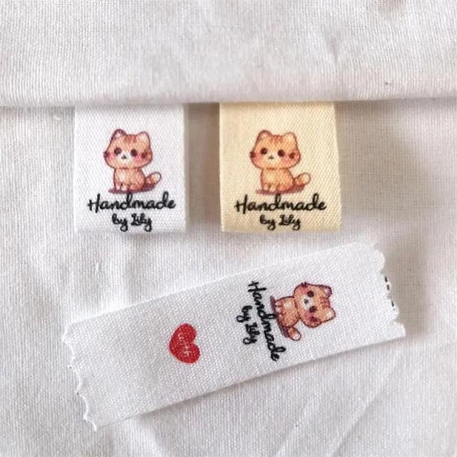 Etiquetas Personalizadas para Costura: Impressão de Logotipos e Textos em Tamanhos 2x5cm e 20x60mm