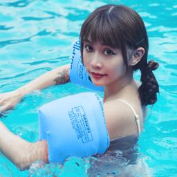 Flutuador inflável para adultos e crianças Anéis de natação em PVC Círculo flutuante Bóia de piscina, braçadeira, aprendizado aquático, esportes - Image 1