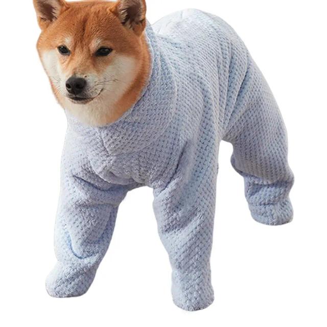 Robe de Banho Luxuoso para Cães com Toalhas Absorventes e Secagem Eficiente para um Banho Aconchegante
