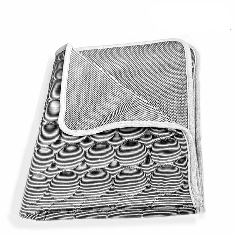 Tapete de resfriamento lavável para pet, cobertor de verão, sofá, almofada de gelo, cama, sofá, gato, pequeno, médio, grande, acessórios - Image 1