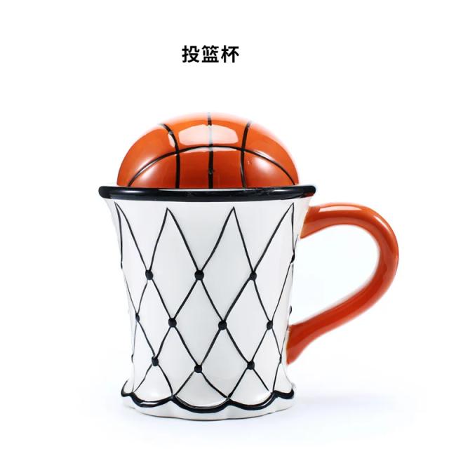 Caneca Criativa de Cerâmica para Café e Leite com Design de Futebol - Presente Personalizado e Único