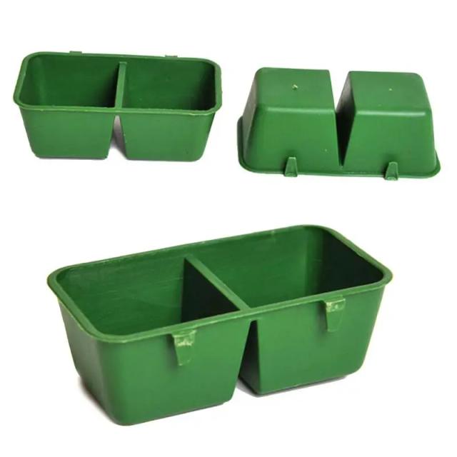 Alimentador Duplo de Plástico para Pets: Tigela de Água e Comida Ideal para Pássaros, Pombos e Papagaios