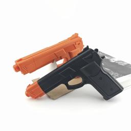 Pistola de plástico ABS para meninos, 2 cores, brinquedo esporte ao ar livre, prática, treinamento, pintura preta ou laranja, presentes DIY - Image 3