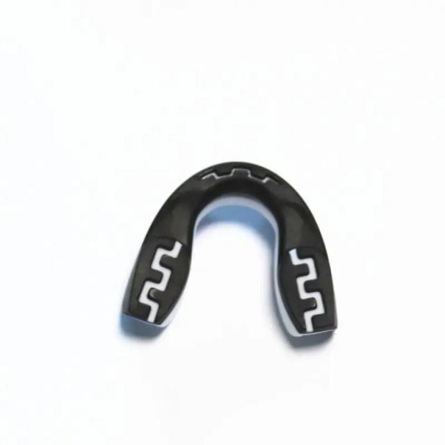 Mouthguard Slim Fit: Protetor Bucal Ideal para Adultos e Crianças em Todos os Esportes de Contato como Boxe, Basquete, Futebol, MMA e Hóquei