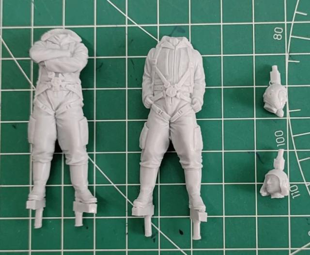 Kit de Modelagem em Resina para Dioramas: Miniatura do Piloto 2 Desmontado e Sem Pintura em Escala 1:32 - Ideal para DIY e Colecionadores