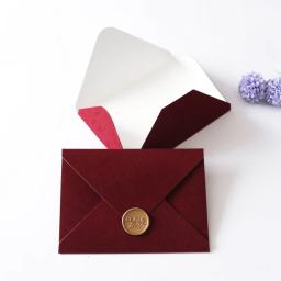 Envelopes de veludo vermelho delicado, Envelope De Casamento Personalizado, Envelope Comercial com Selo De Cera De Cartão, Produto personalizado - Image 1