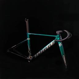 Estrutura aerodinâmica de carbono moldada EPS HYGGE MODELO S CARBON FRAME, equipada com guiador aerodinâmico AERONE recém-ligado - Image 4