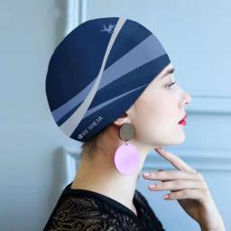 Silicone feminino natação Cap, confortável, impermeável, adultos, boné de banho, moda - Image 1