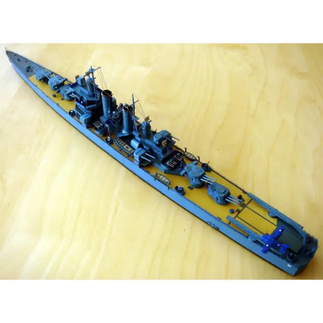 Conjunto de Modelos de Navios de Guerra em Papel para Crianças e Adultos