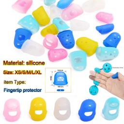 Manga de dedo de silicone 5/10 peças tocando piano ponta dedal escavada respirável deslizamento anti-escaldante agulha livro flip dinheiro etc. - Image 1