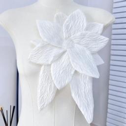 Broches de flores grandes plissados em tecido vintage, broches de lapela elegantes para decoração feminina, acessórios de roupas - Image 2
