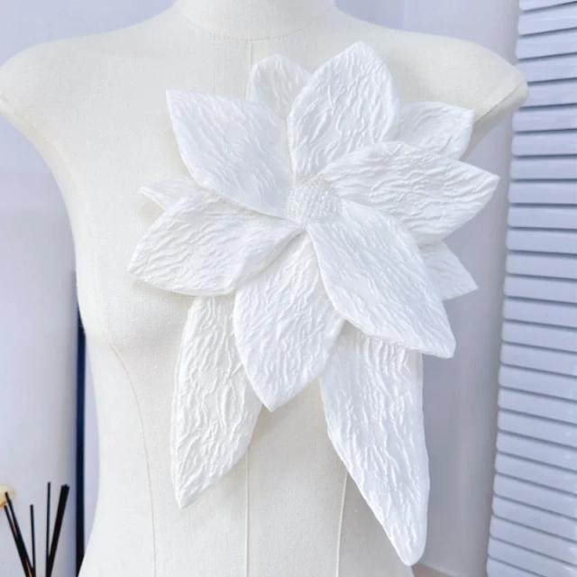 Broches de Flores Grandes em Tecido Vintage - Elegantes Acessórios para Decoração Feminina e Lapela